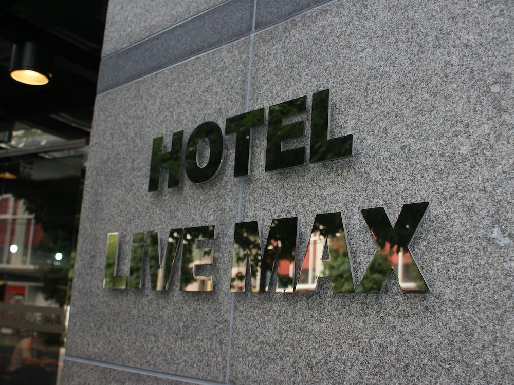 Hotel Livemax Budget Esaka Suita Dış mekan fotoğraf